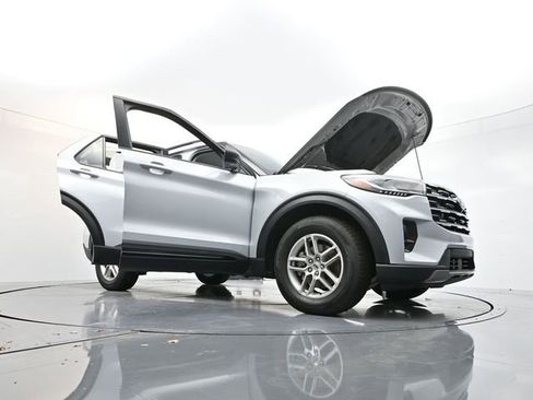 New 2026 Ford Explorer Active w/ Active Comfort Package RWD image 35