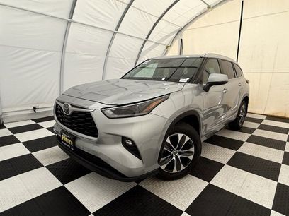 Used 2021 Toyota Highlander XLE