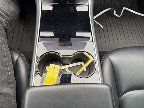 Used 2019 Tesla Model 3 Mid Range image 18