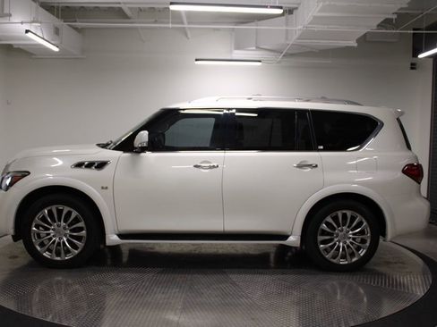 Used 2016 INFINITI QX80 4WD w/ 22" Wheel Package image 2