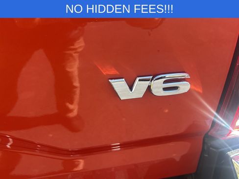 Used 2018 Toyota Tacoma SR5 image 8