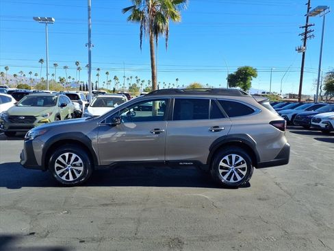 Used 2023 Subaru Outback Premium image 12