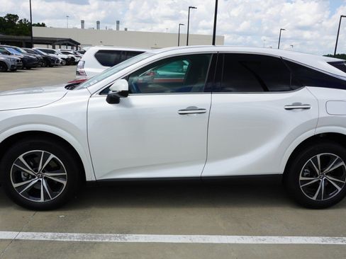 Used 2025 Lexus RX 350 FWD w/ Technology Package image 5