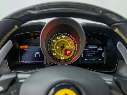 Certified 2021 Ferrari F8 Tributo Base image 33