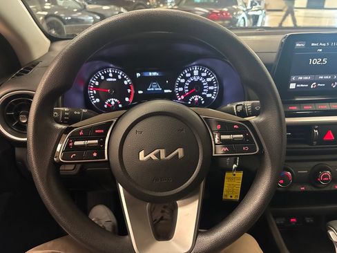 Used 2023 Kia Forte LXS FWD image 11