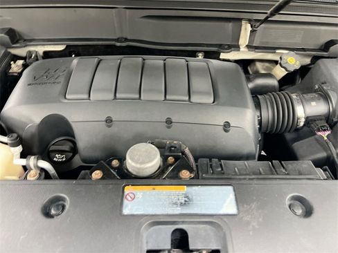 Used 2011 GMC Acadia Denali image 24