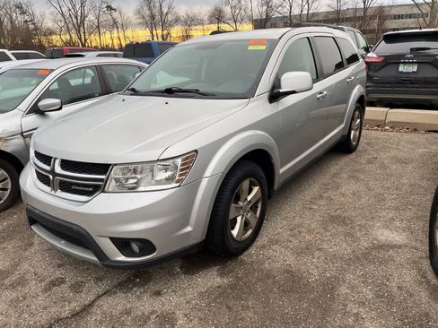 Used 2012 Dodge Journey SXT w/ Popular Equipment Group image 4