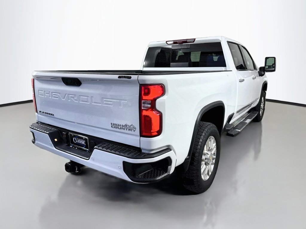 Used 2024 Chevrolet Silverado 2500 High Country w/ Technology Package AWD/4WD image 7