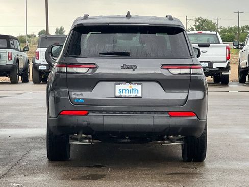 Used 2025 Jeep Grand Cherokee L Altitude AWD/4WD image 9