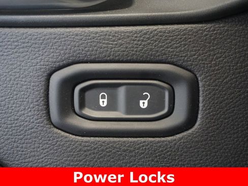 Used 2024 Jeep Gladiator Sport w/ Premium Package AWD/4WD image 6