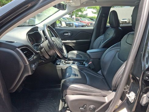 Used 2020 Jeep Cherokee Limited w/ Luxury Group AWD/4WD image 13