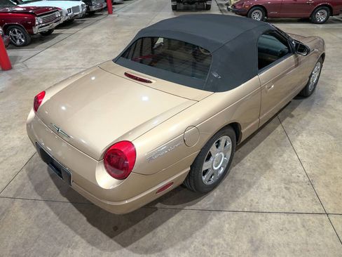 Used 2005 Ford Thunderbird RWD image 31