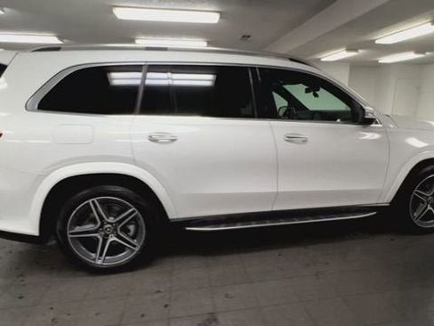 Used 2023 Mercedes-Benz GLS 450 4MATIC image 9