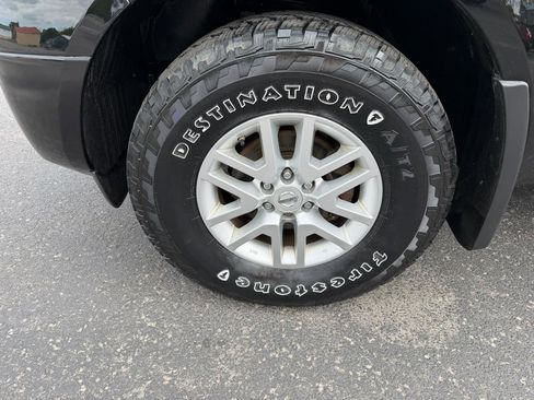 Used 2014 Nissan Frontier SV w/ SV Value Truck Package image 9