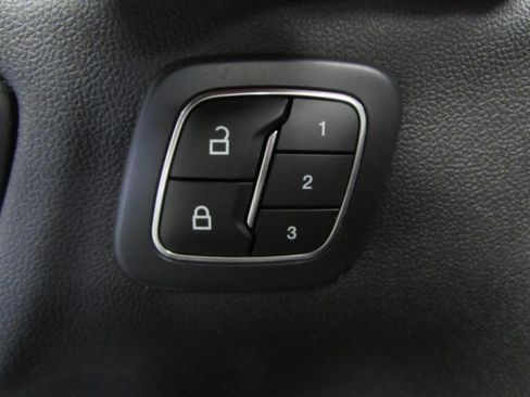 Used 2023 Ford Escape SE w/ PHEV Premium Package image 21