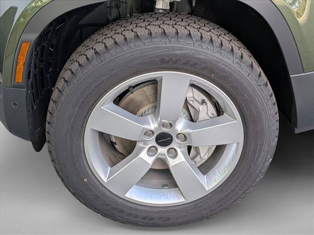 New 2026 Land Rover Defender 110 S AWD/4WD image 9