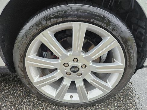 Used 2014 Land Rover Range Rover HSE AWD/4WD image 32