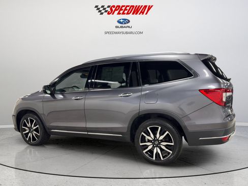 Used 2021 Honda Pilot Touring image 9