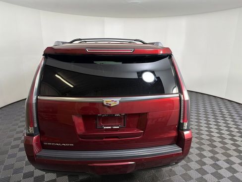 Used 2017 Cadillac Escalade Premium Luxury AWD/4WD image 14