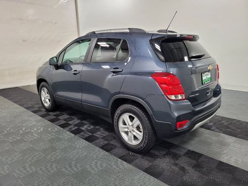 Used 2022 Chevrolet Trax LT w/ Driver Confidence Package AWD/4WD image 3