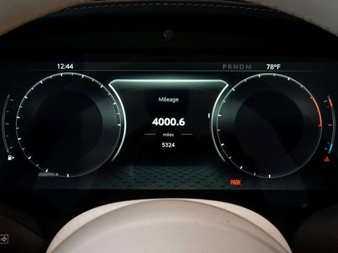 Used 2024 Aston Martin DB12 Convertible RWD image 41