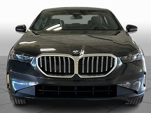 Used 2025 BMW 530i image 3