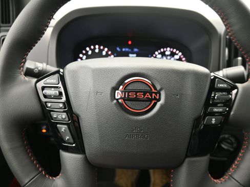 New 2026 Nissan Frontier PRO-4X w/ Pro-4x Convenience Package image 14