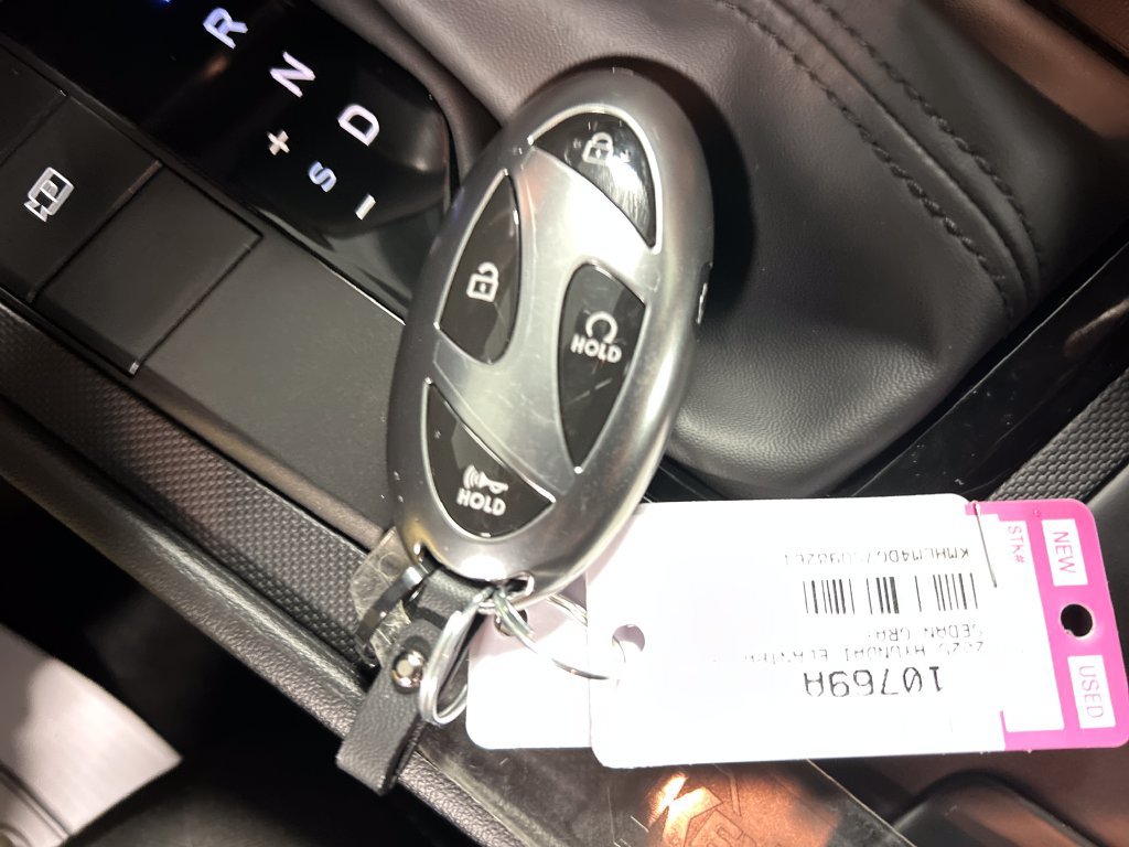 Used 2025 Hyundai Elantra Sport FWD image 20