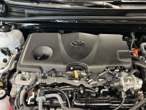 Used 2025 Toyota Camry SE image 27