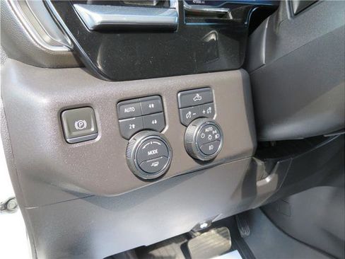 Used 2024 Chevrolet Silverado 1500 LT Trail Boss w/ Protection Package image 12