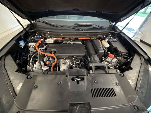 Used 2024 Honda CR-V Sport Touring image 18