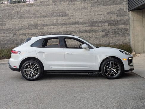 Used 2026 Porsche Macan AWD/4WD image 8