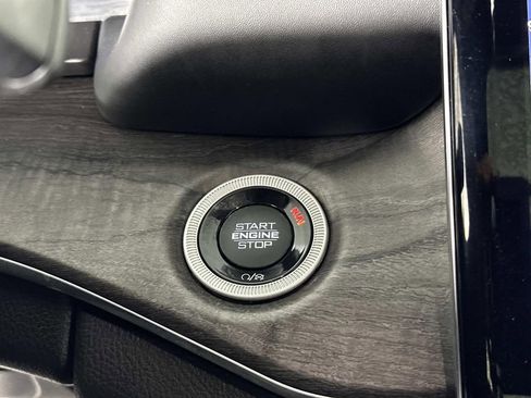 Used 2023 Jeep Grand Cherokee Overland w/ Luxury Tech Group IV image 16