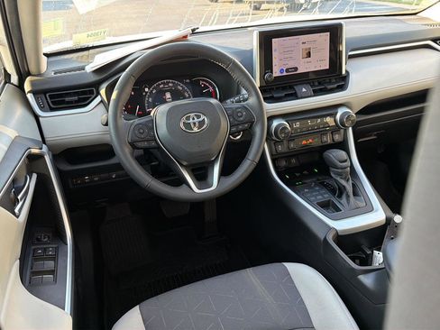 Certified 2023 Toyota RAV4 XLE w/ Convenience Package AWD/4WD image 18