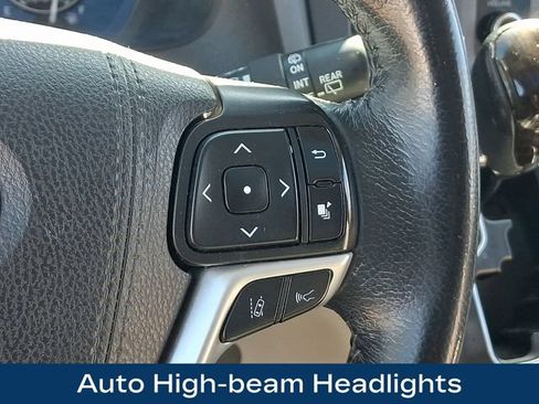 Used 2020 Toyota Sienna XLE Premium AWD/4WD image 8
