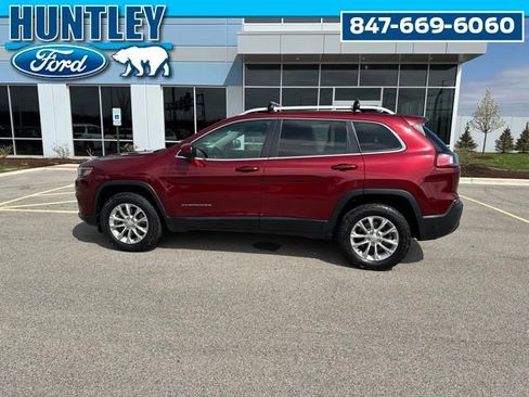 Used 2019 Jeep Cherokee Latitude w/ Cold Weather Group AWD/4WD image 25