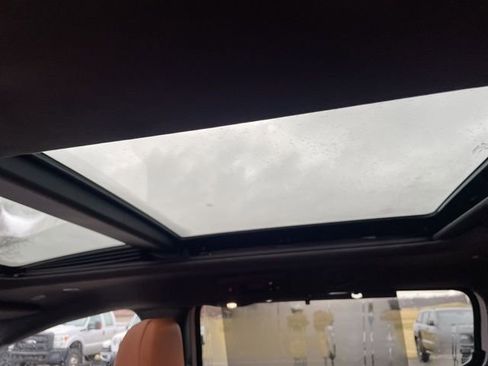 New 2026 Chrysler Pacifica Pinnacle image 10