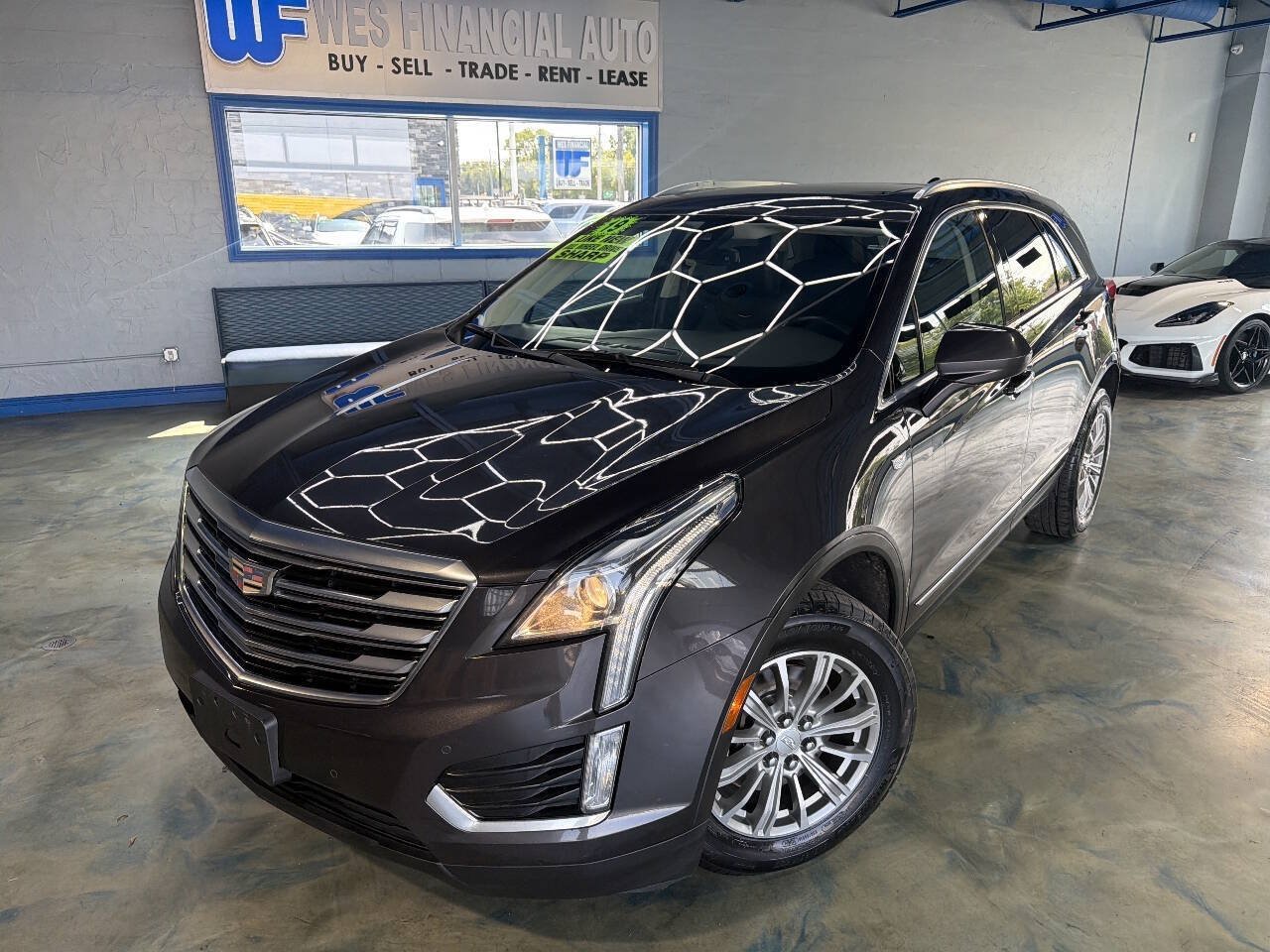 Used 2019 Cadillac XT5 Luxury AWD/4WD image 2