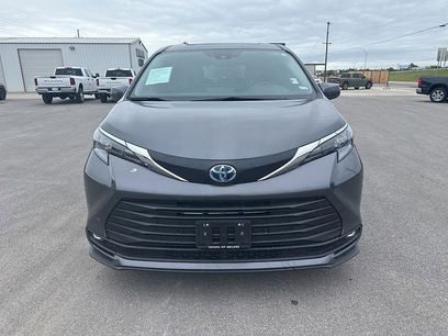 Used 2025 Toyota Sienna XLE