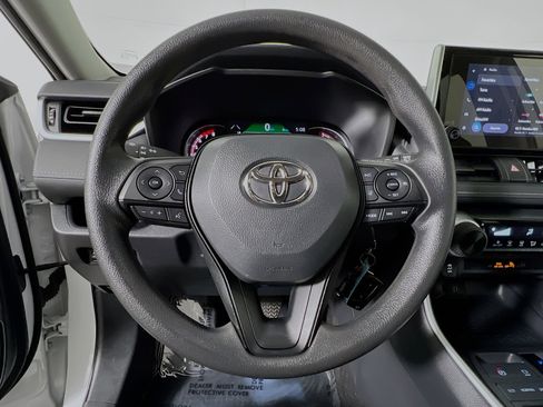 Used 2025 Toyota RAV4 LE image 18