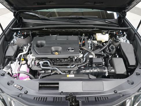 Used 2025 Lexus ES 300h FWD image 30