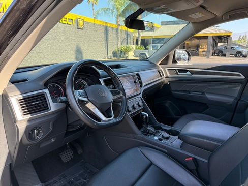 Used 2021 Volkswagen Atlas SE image 15