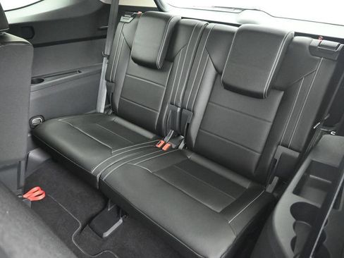 Used 2023 Volkswagen Atlas SE AWD/4WD image 14
