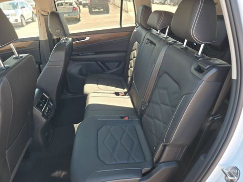 New 2026 Volkswagen Atlas SE image 17