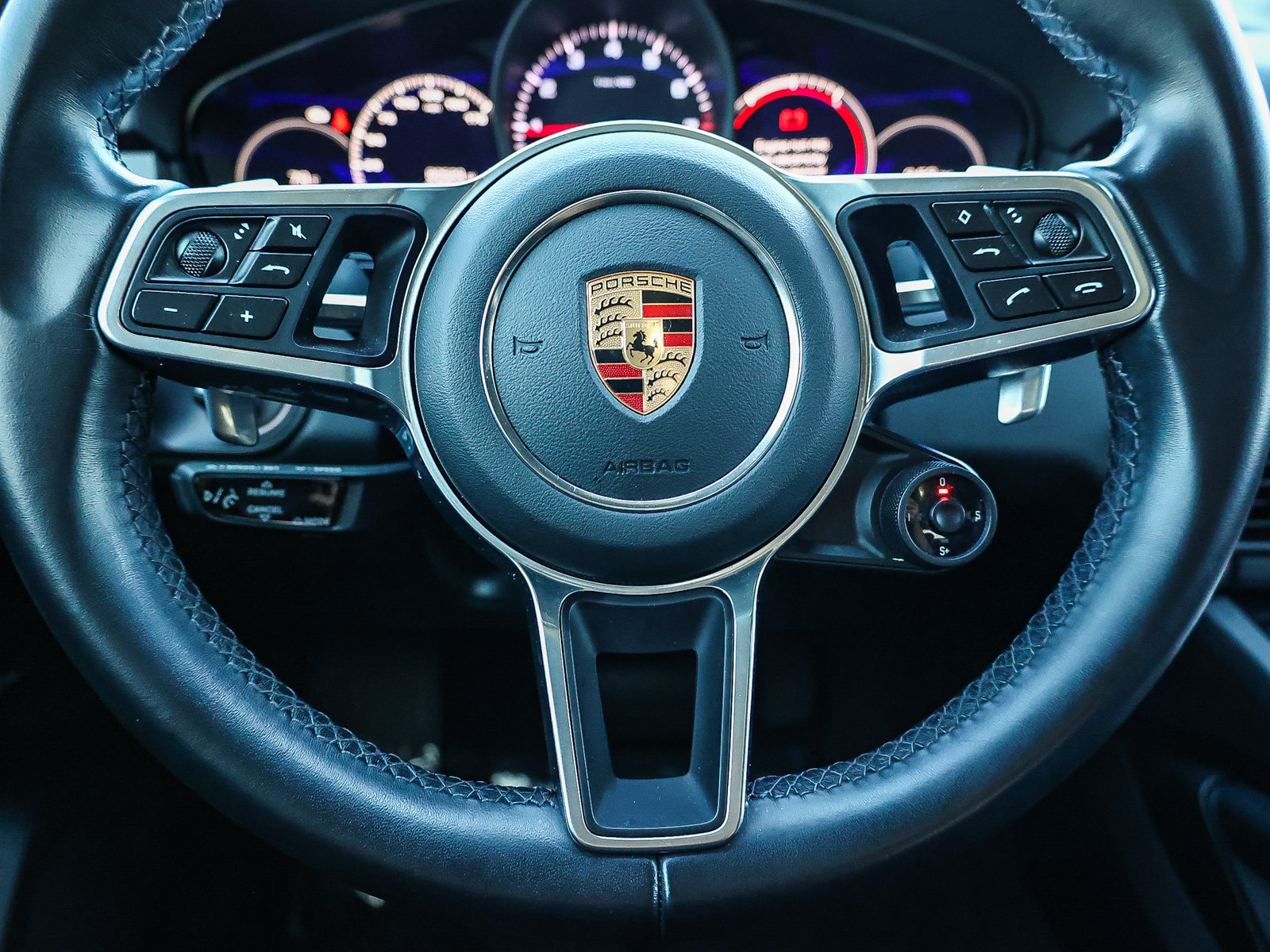 Used 2021 Porsche Cayenne Coupe AWD/4WD image 25