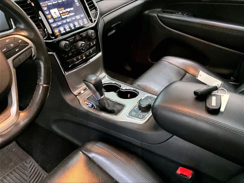Used 2021 Jeep Grand Cherokee Limited w/ Luxury Group II AWD/4WD image 19