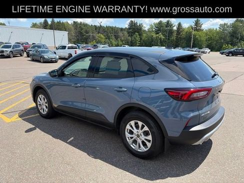 Used 2025 Ford Escape Active AWD/4WD image 5