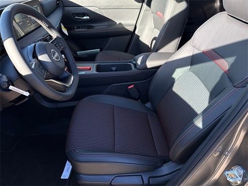 New 2026 Nissan Kicks SR w/ Cold Weather Package image 18