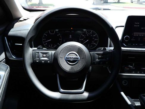 Used 2021 Nissan Rogue SV FWD image 15