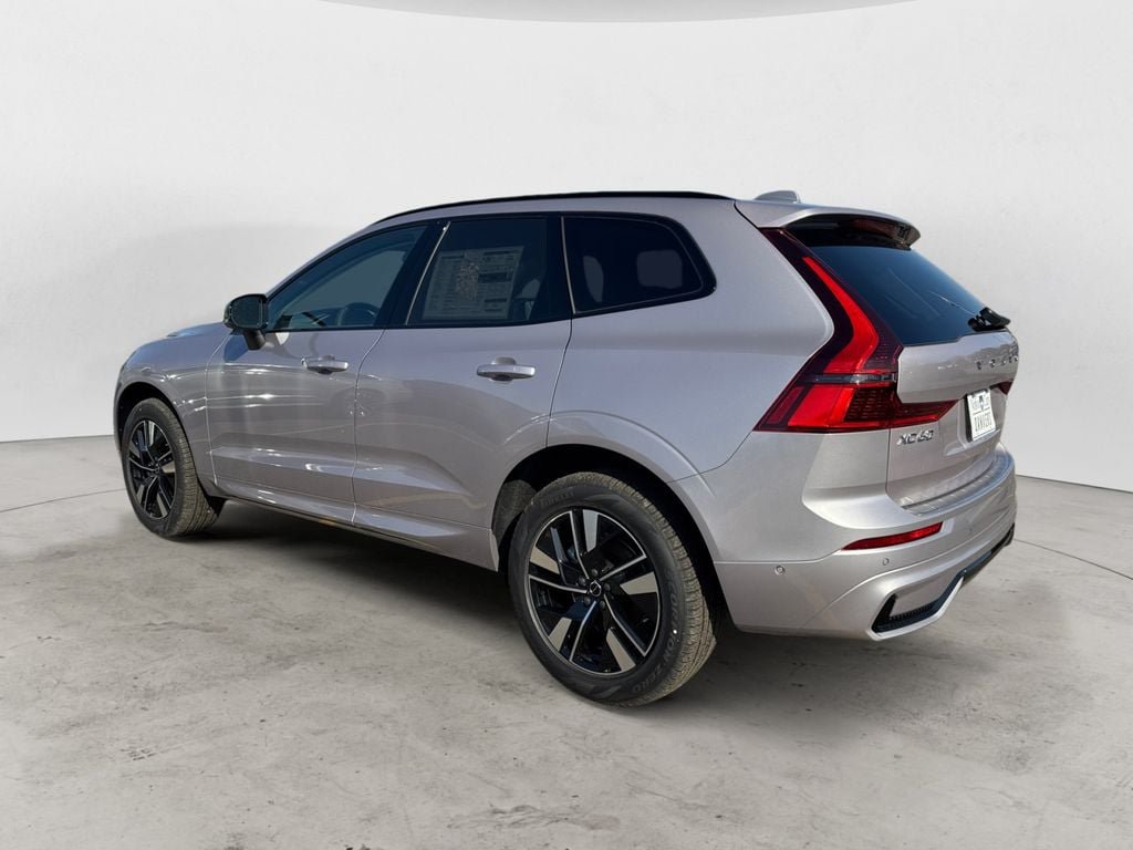 New 2026 Volvo XC60 B5 Plus w/ Protection Package Premier AWD/4WD image 4